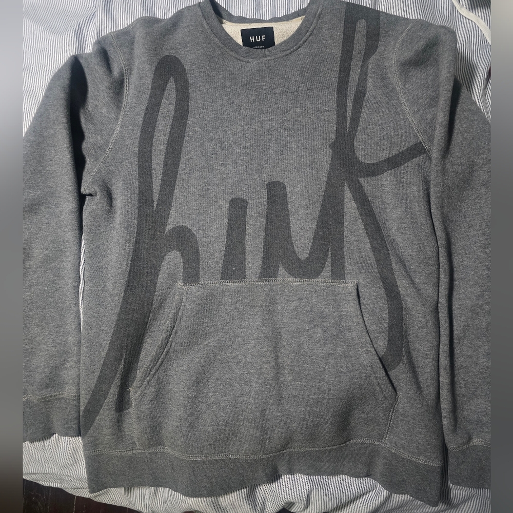 HUF sweatshirt